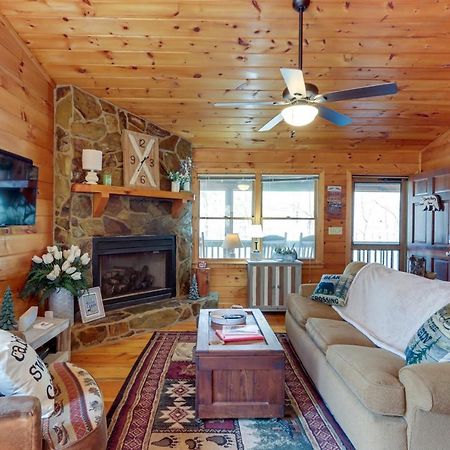 Blue Ridge Cozy Cabin In The Woods With Hot Tub! Экстерьер фото