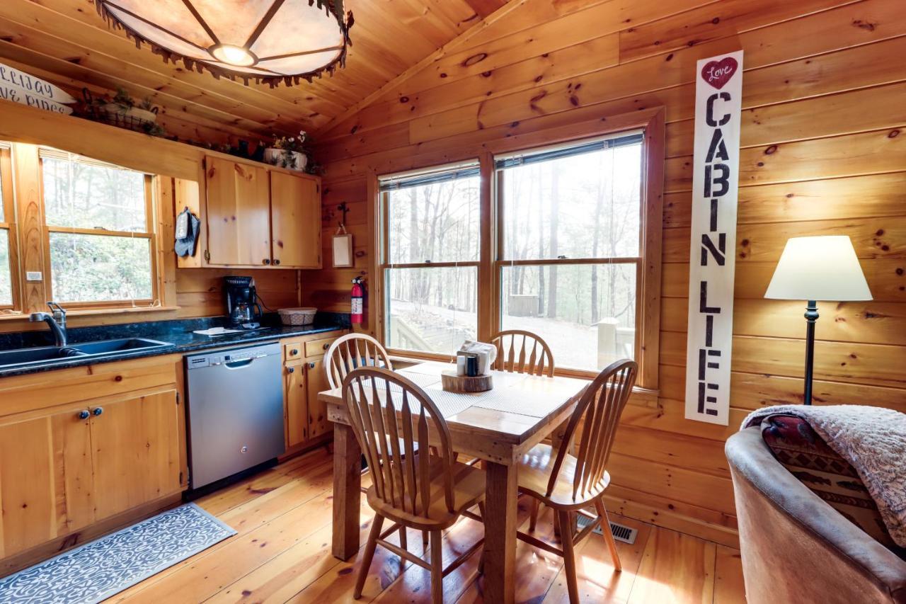 Blue Ridge Cozy Cabin In The Woods With Hot Tub! Экстерьер фото