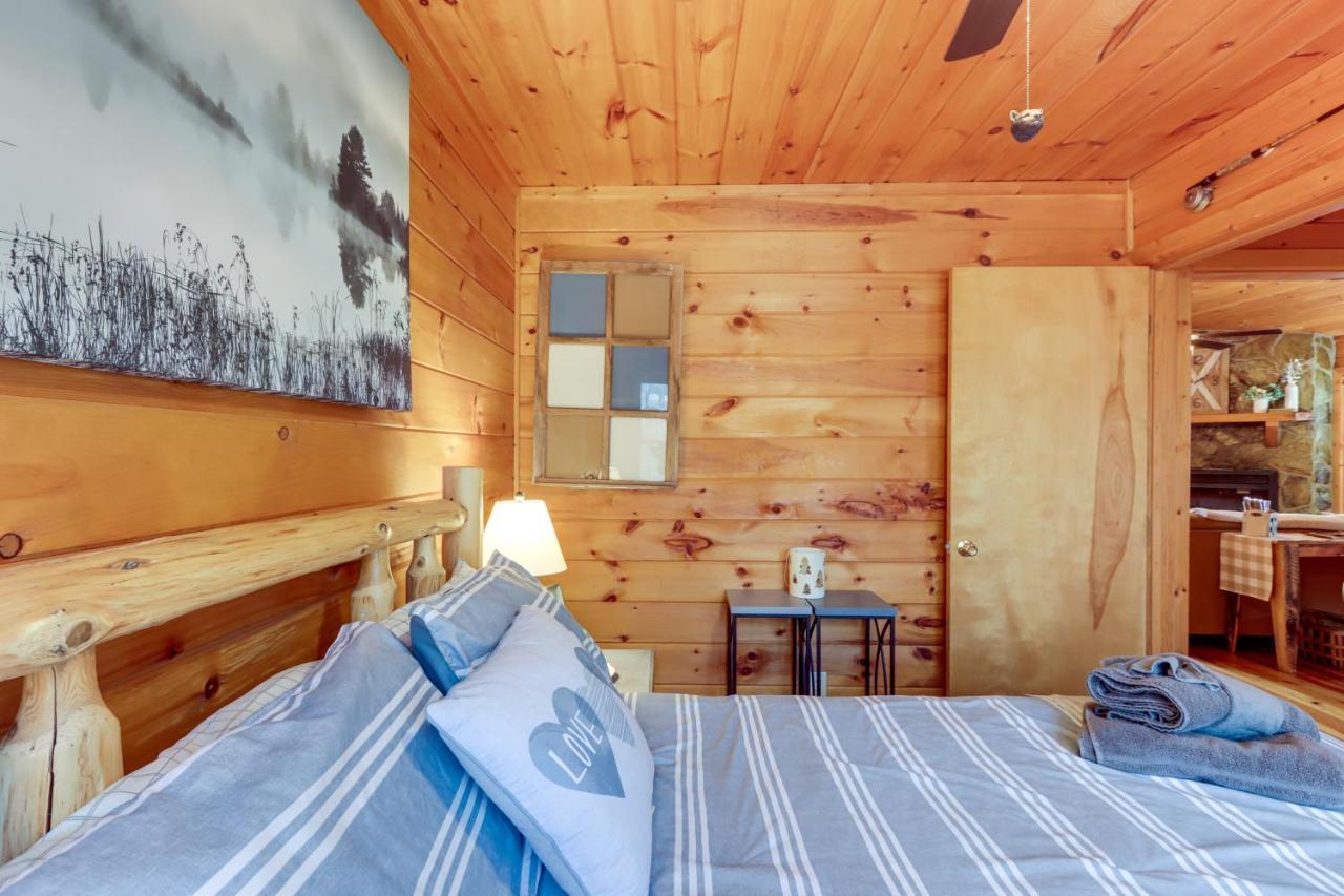 Blue Ridge Cozy Cabin In The Woods With Hot Tub! Экстерьер фото