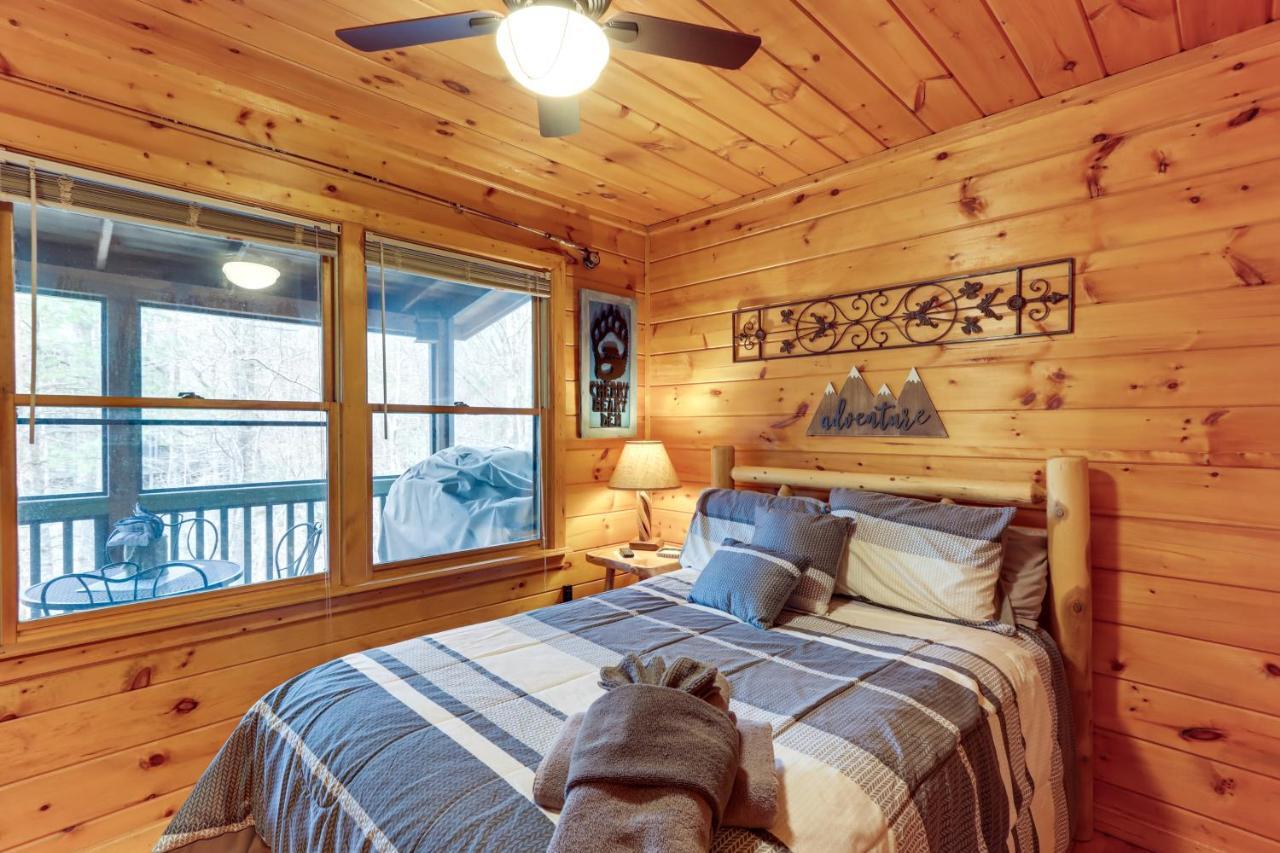 Blue Ridge Cozy Cabin In The Woods With Hot Tub! Экстерьер фото